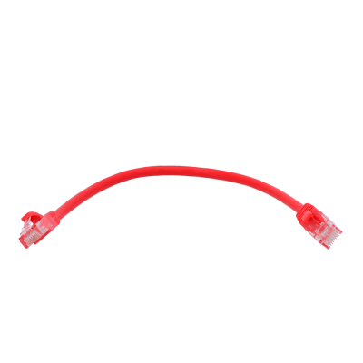 Cabo de rede Ethernet vermelho com conectores RJ45