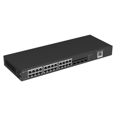 Equipamento de rede preto com portas Ethernet e SFP