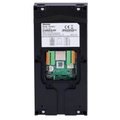 Dispositivo eletrônico Akuvox preto com componentes expostos e etiquetas