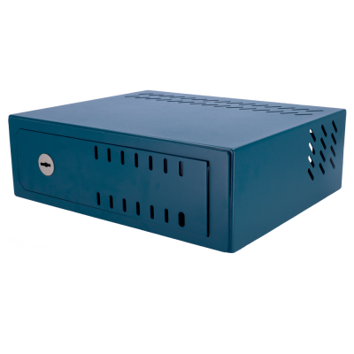 Cofre metálico azul com fechadura e aberturas de ventilação