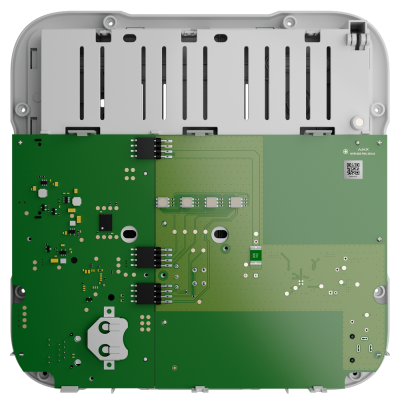 Placa eletrónica verde com componentes e suporte branco