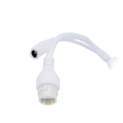 Cabo adaptador branco com dois conectores distintos