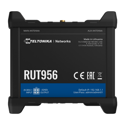 Roteador Teltonika Networks RUT956 preto com cantos protetores