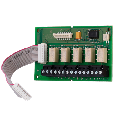 Placa eletrónica verde com relés Panasonic e conector ribbon cinza