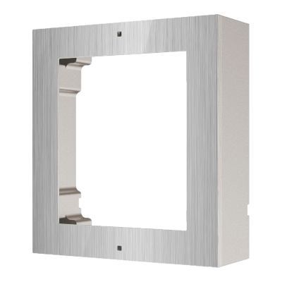 moldura quadrada metálica prateada com abertura central e textura escovada
