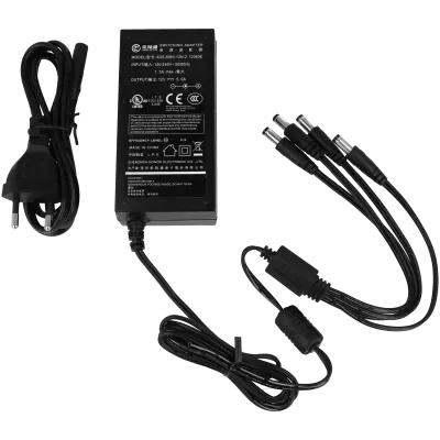 Adaptador de energia preto com cabo e quatro conectores DC
