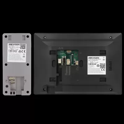 Duas peças de intercomunicador interior Hikvision, uma cinzenta e uma preta, com etiquetas e componentes eletrónicos visíveis.