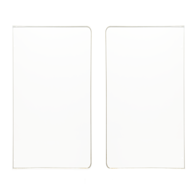 Duas placas transparentes retangulares com bordas arredondadas em fundo branco