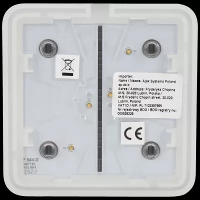 Placa branca de montagem com conectores metálicos e etiquetas com texto