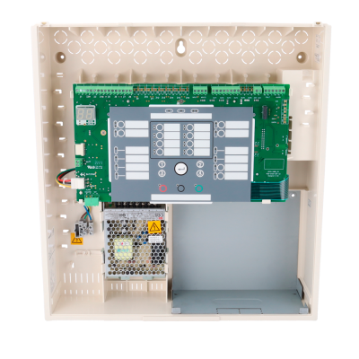 Equipamento eletrônico numa caixa plástica branca com circuito verde e visor digital.