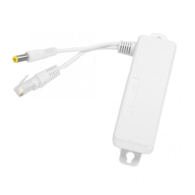 Adaptador branco com dois cabos e conectores amarelo e RJ45