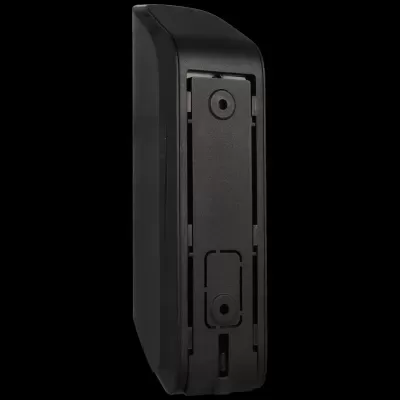 Dispositivo eletrónico preto rectangular com canto arredondado