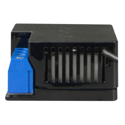 Dispositivo eletrônico preto com detalhes azuis e cabo preto