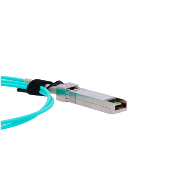 Cabo de fibra ótica com conector metálico prateado