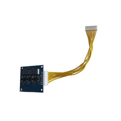 Placa eletrónica azul com botões e visor LED com cabo amarelo