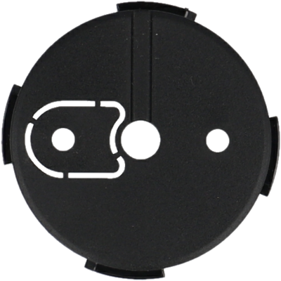 Tampa redonda preta com orifícios e recorte sobre fundo branco