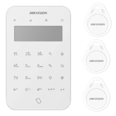 Painel de controlo branco com teclado numérico e visor digital e três etiquetas RFID brancas da marca HIKVISION