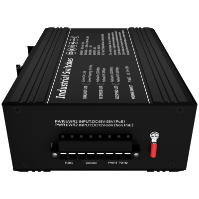 Comutador industrial preto metálico com conexões e etiquetas brancas