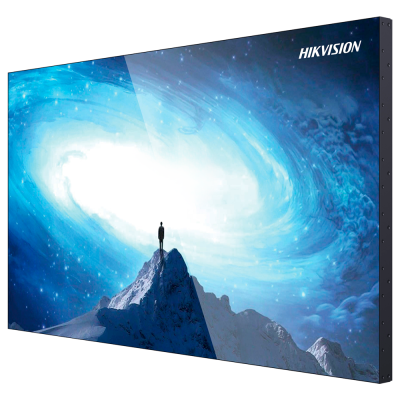 Ecrã plano grande com imagem de astronauta em montanha e galáxia azul com HIKVISION