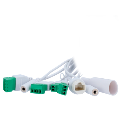 Cabos brancos com conectores verdes e brancos ligados a base branca com palavra Bottom