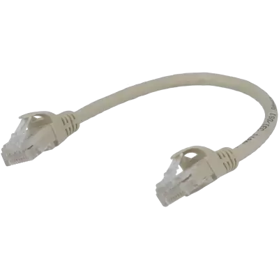 Cabo de rede Ethernet bege com conectores RJ45.