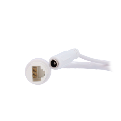 Cabos com conectores RJ45 e DC brancos