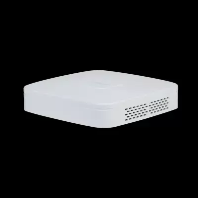 Leitor digital branco quadrado com furações laterais sobre superfície branca