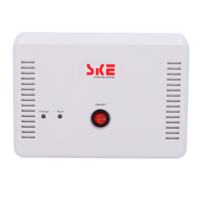 Unidade eletrónica branca com botões e indicadores LED