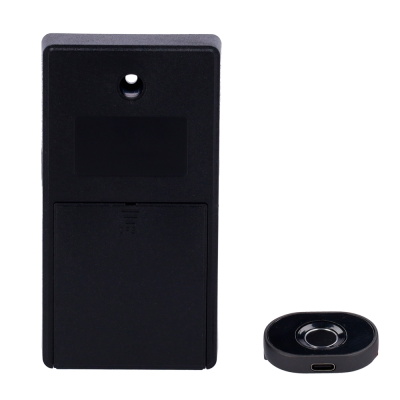 Campainha eletrónica preta com botão redondo separado e porta USB-C