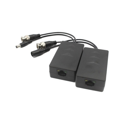 Adaptadores de rede preto com conectores RJ45, BNC e DC