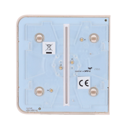 Placa eletrónica azul claro quadrada com detalhes metálicos e marcações CE e 94V-0