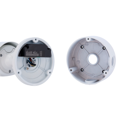 Base de suporte para câmara de vigilância branca com fios e etiqueta preta no interior