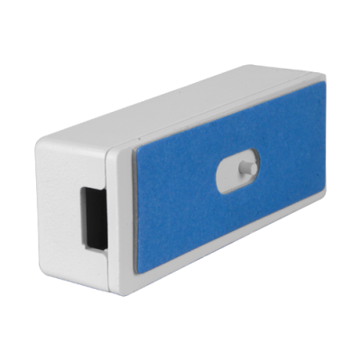 Ferramenta ou dispositivo branco com superfície azul e botão cinzento no centro