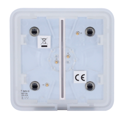 Placa branca quadrada com orifícios pretos e etiquetas de símbolos em fundo branco