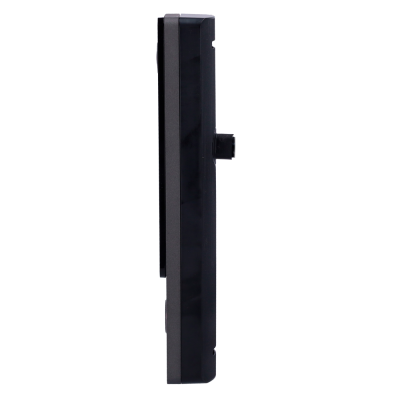 Dispositivo eletrónico preto visto de lado com conector na parte traseira