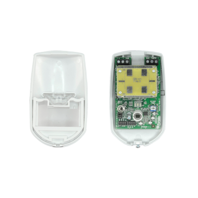 Dispositivo eletrónico branco aberto mostrando circuitos internos e componentes