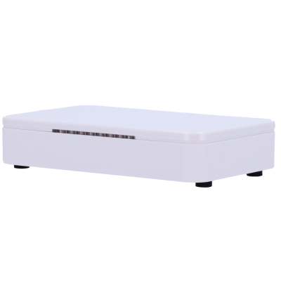 Base retangular branca com pés pretos e ranhura metálica