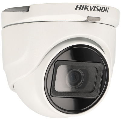 Câmara de vigilância branca com lente preta da marca Hikvision