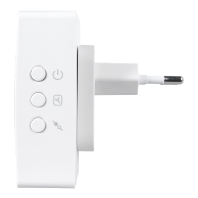 Tomada elétrica branca com três botões e símbolos, ligada a uma parede branca