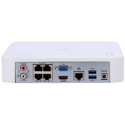 Dispositivo branco com várias portas de conexão na parte traseira.