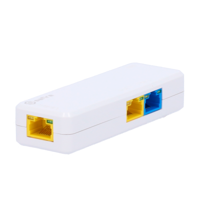 Dispositivo branco com três portas RJ45 coloridas amarelo e azul