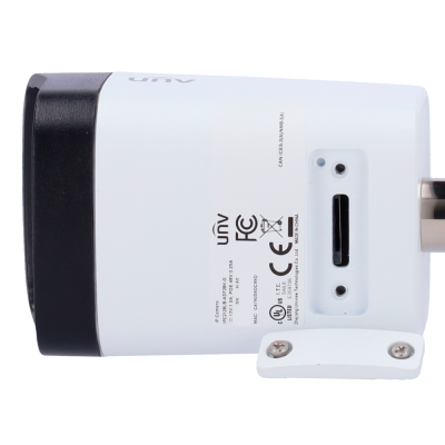 Câmara IP Univ branca e preta com etiquetas de certificação e informações técnicas