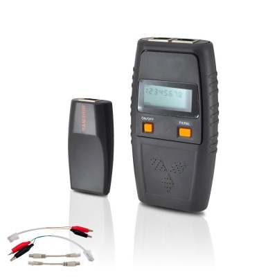 Equipamento eletrónico preto com ecrã digital, botões laranja e cabos com conectores