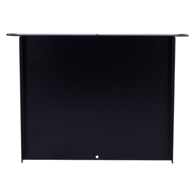 Estrutura metálica preta retangular sobre superfície branca