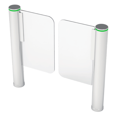 Porta de segurança automática com painéis brancos entre postes metálicos prateados