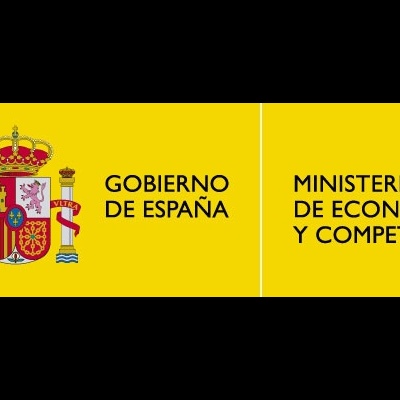 Bandeira da União Europeia e bandeira de Espanha com texto do governo e ministério