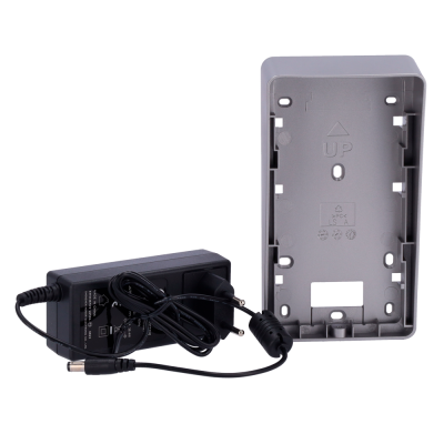 Cabo de alimentação preto com adaptador e suporte cinzento plástico reciclável com setas UP