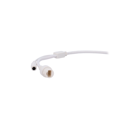 Cabo branco com conetor RJ45 e adaptador de energia