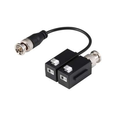 Adaptador video conector BNC preto com cabo curto e terminais metálicos