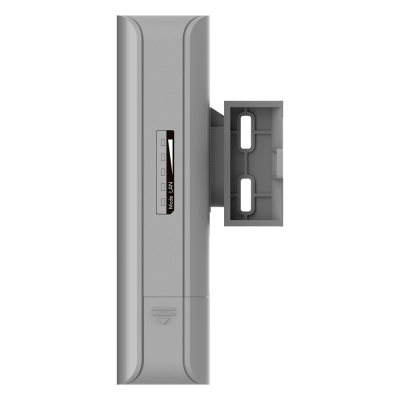 Dispositivo cinza com duas portas USB visível e rótulo NOMA BOX